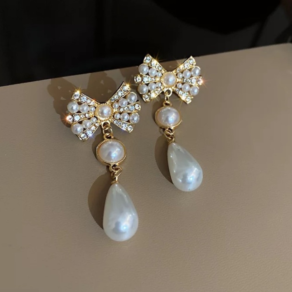 Pearl Bow Gold Plated